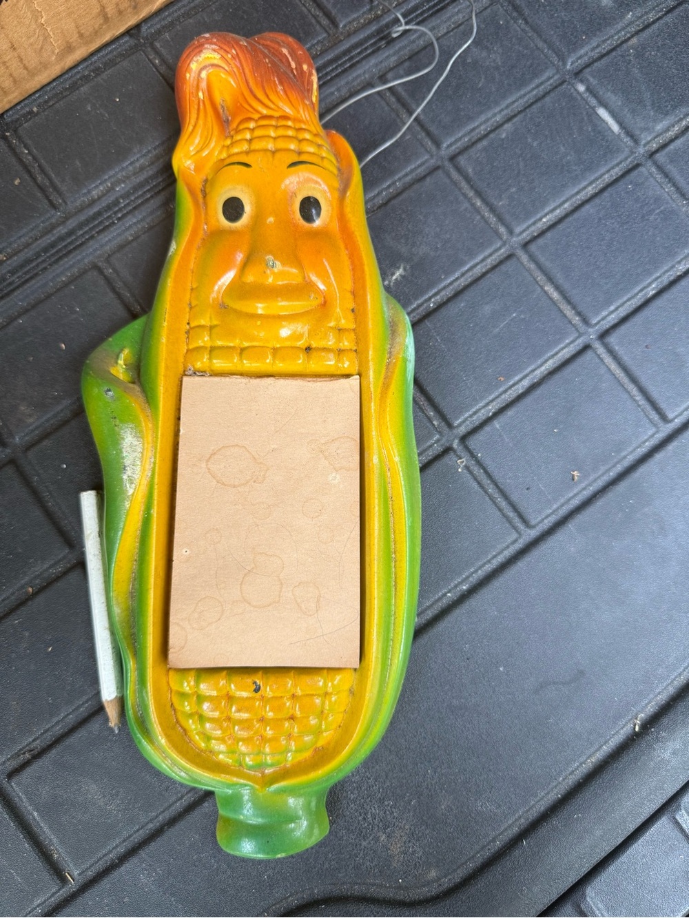 Vintage handmade MADE IN USA 🇺🇸 Corn Memo Holder in Yellow & Green. Original!